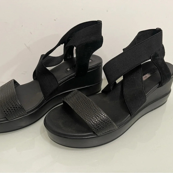 Tahari Black Wedge Platform Sandals Size 6 M - Picture 5 of 15